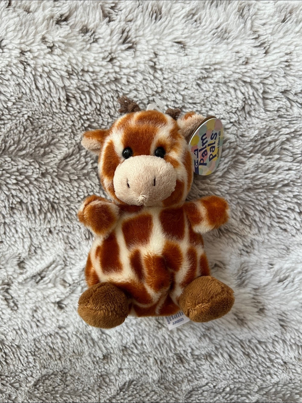 Palm Pals Giraffe Plush Toy - Brown & Cream